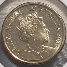 Load image into Gallery viewer, 2022 &#39;Honey Bee&#39; $2 Coin, Circulated