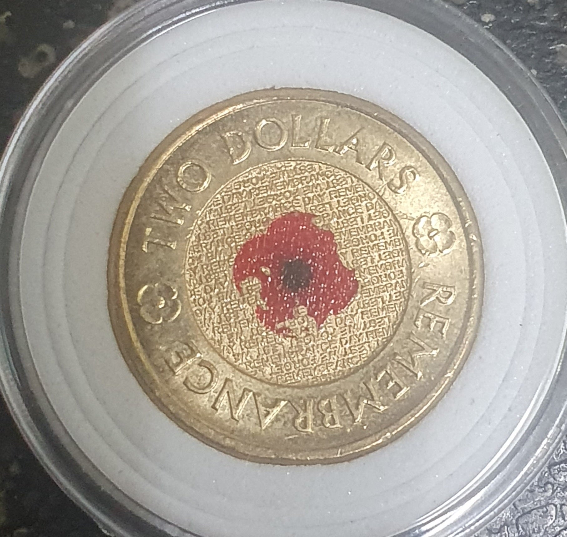 2012 Remembrance Day Red Poppy 2 Coin Circulated Montees Collection 2012-remembrance-day-red-poppy-2-coin-circulated-montees-collection